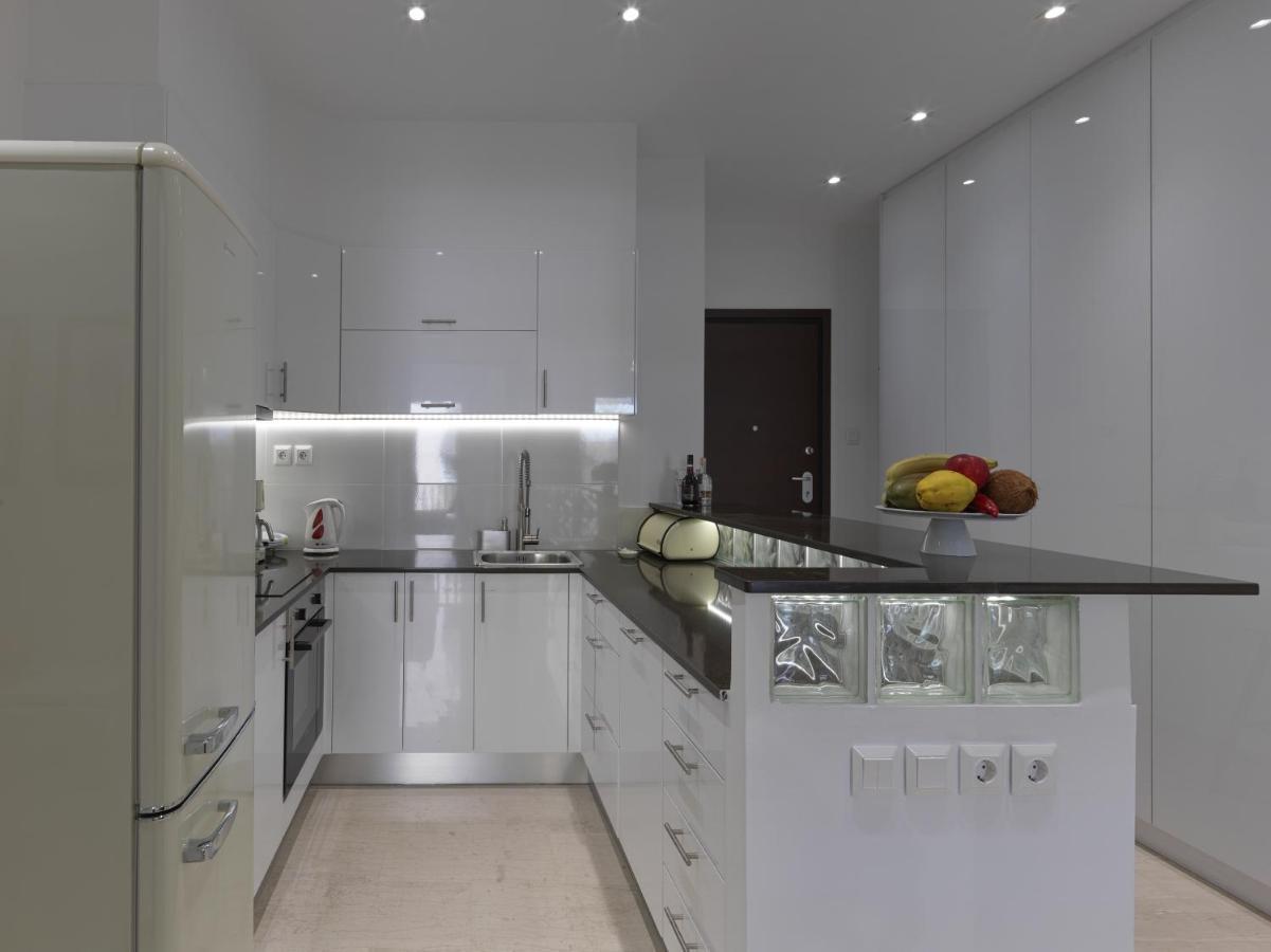 Newly Renovated Apartment In The Heart Of 아테네 외부 사진