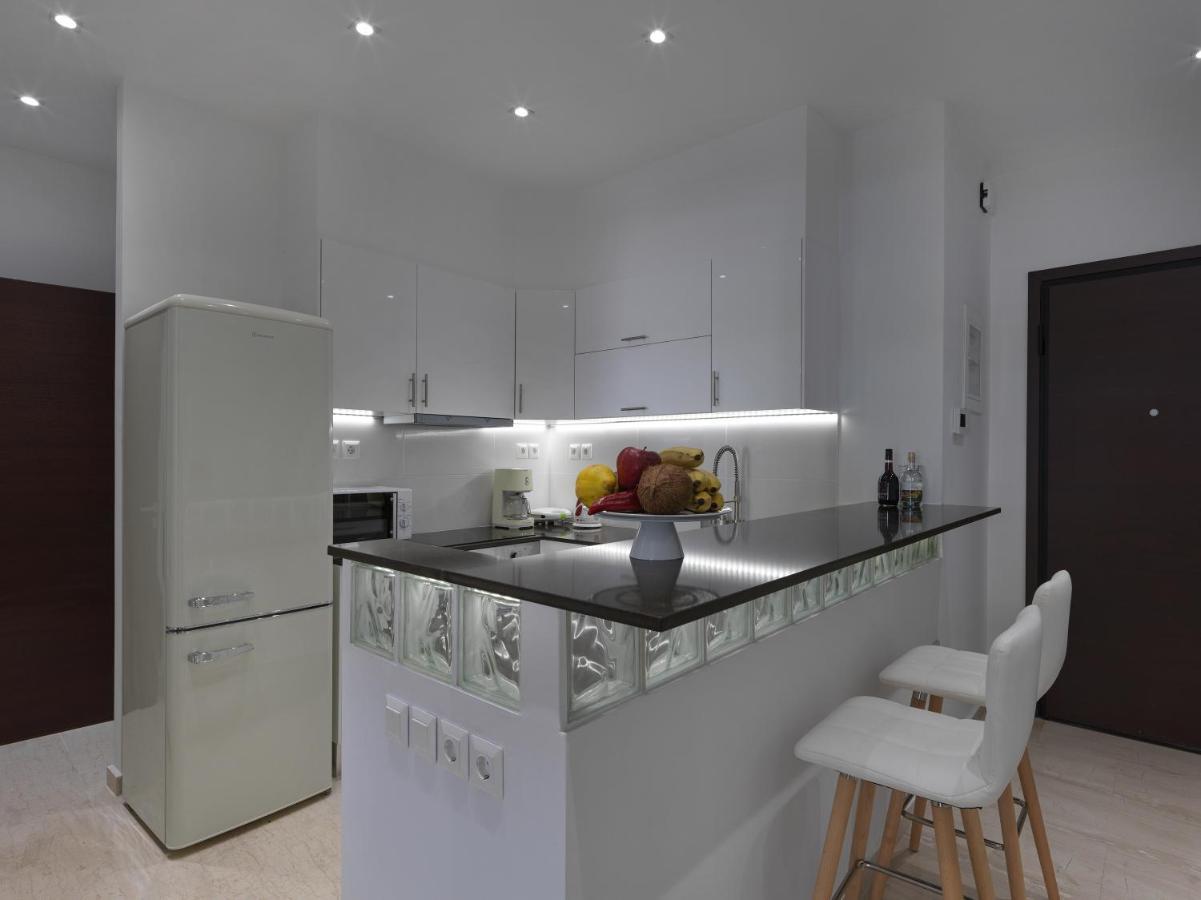 Newly Renovated Apartment In The Heart Of 아테네 외부 사진