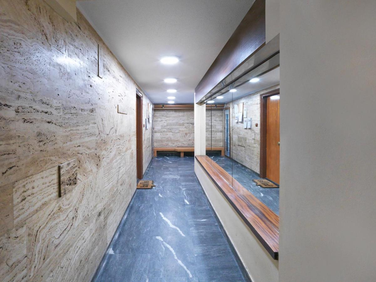 Newly Renovated Apartment In The Heart Of 아테네 외부 사진